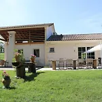 Hébergement de vacances Les Paradoux
